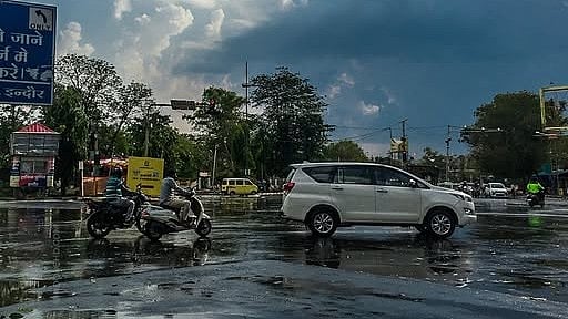 Indore Witnesses Unseasonal October Rain Amid 14-Inch Rainfall Deficit; Mayor Pushyamitra Bhargav Seeks ₹50 Crore For Water Management | VIDEO