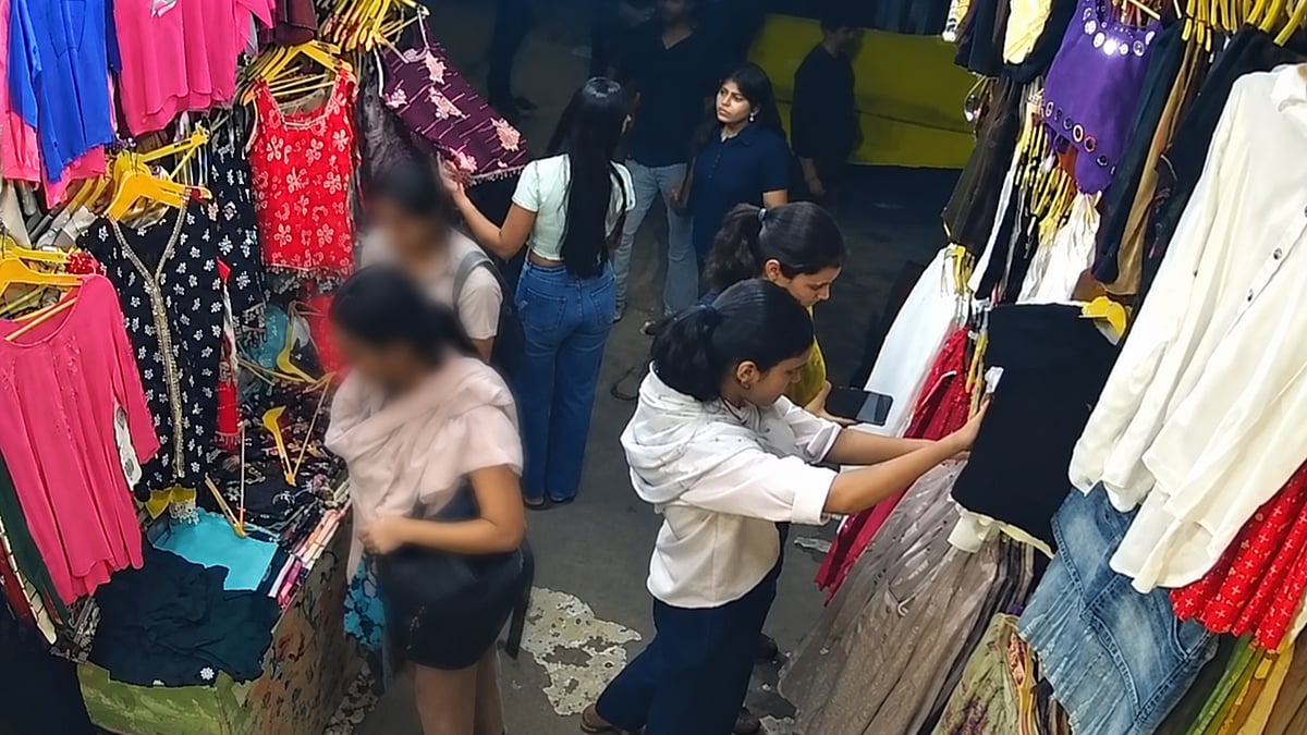 Pune: Girl Allegedly Steals Clothes From FC Road Stall, CCTV Footage Goes Viral