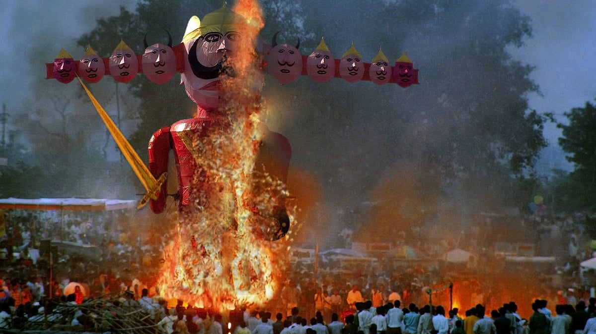 Why Is Ravana's Effigy Burnt Around Sunset On Dussehra? Know The Significance Of Pradosh Kaal