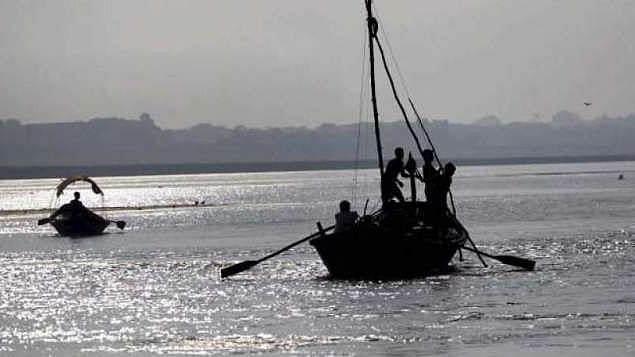 Rajasthan's Kota Boat Tragedy During Durga Idol Immersion Leaves 4 Youths Missing, SDRF Launches Rescue Operation