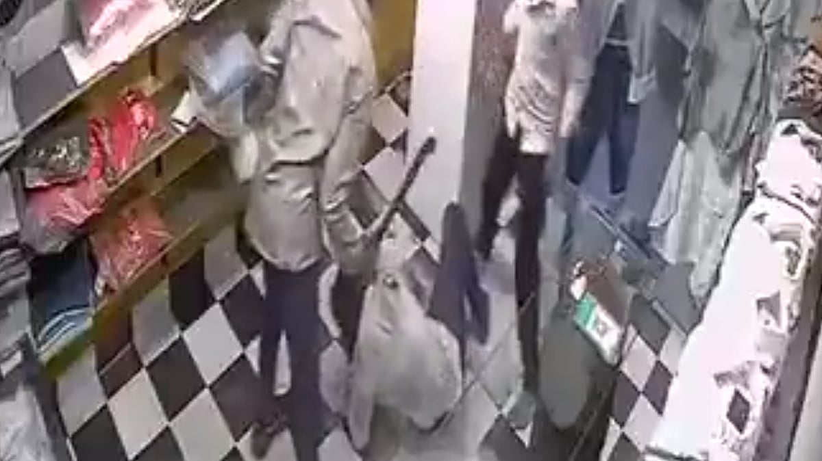 Pune VIDEO: 16-Year-Old Boy Attacked With Koyta Over ‘King Is Back’ WhatsApp Status In Talegaon Dabhade