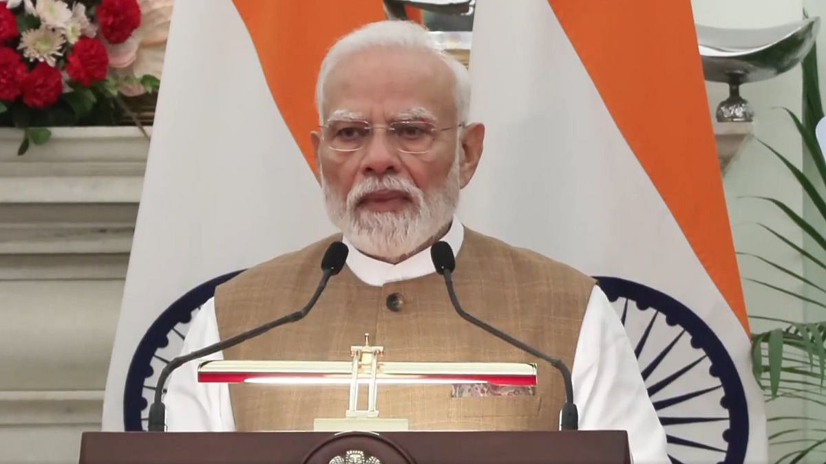 PM Narendra Modi Invites Polish Companies To Co-Develop & Co-Produce Defence, Space & Nuclear Energy Technologies With India | Video