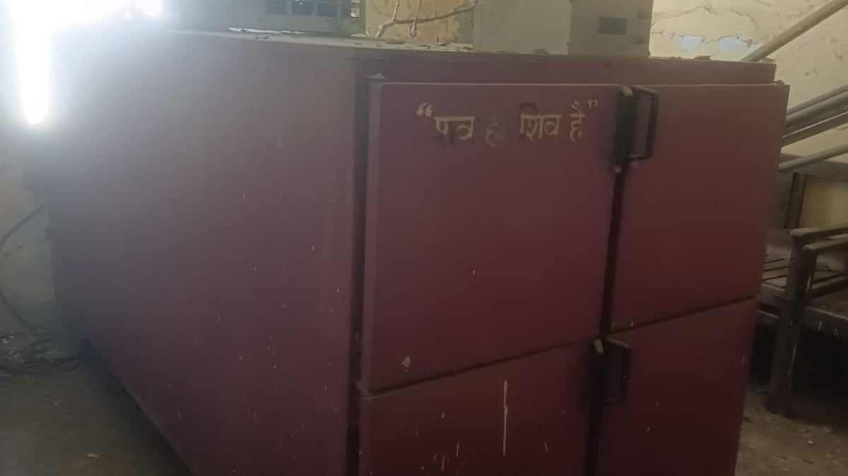 Indore District Hospital's Defunct Mortuary Freezer Leaves Bodies To Decompose As ₹12 Lakh Equipment Gathers Dust