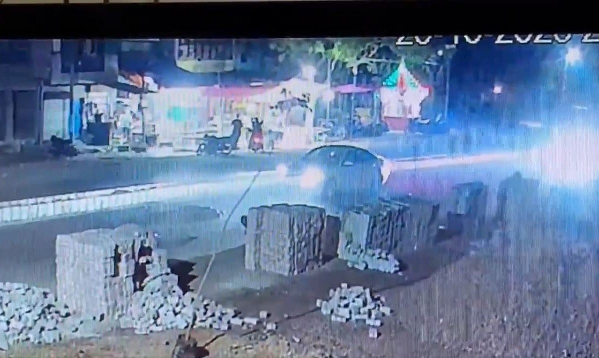 Aligarh Hit-And-Run: Audi Runs Over Confectioner Twice, Murder Case Registered - VIDEO