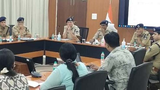 Indore Police Commissioner Orders Tight Festive Security, Crackdown On Illegal Firecrackers And Explosives