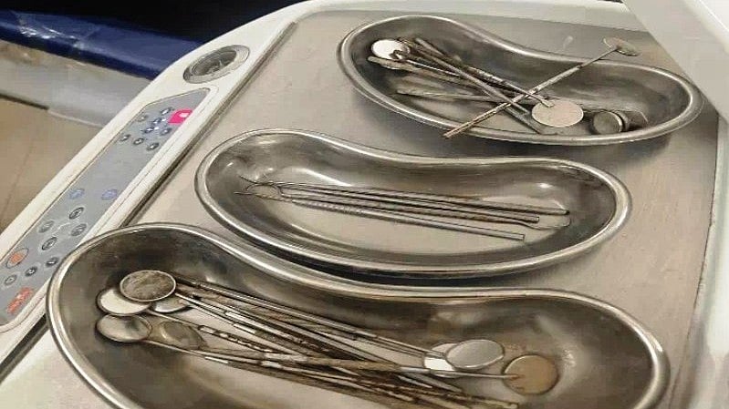 Indore Government Dental College Under Scrutiny After Patient Photographs Allegedly Rusty Instruments; Principal Summons HODs, Inquiry Underway