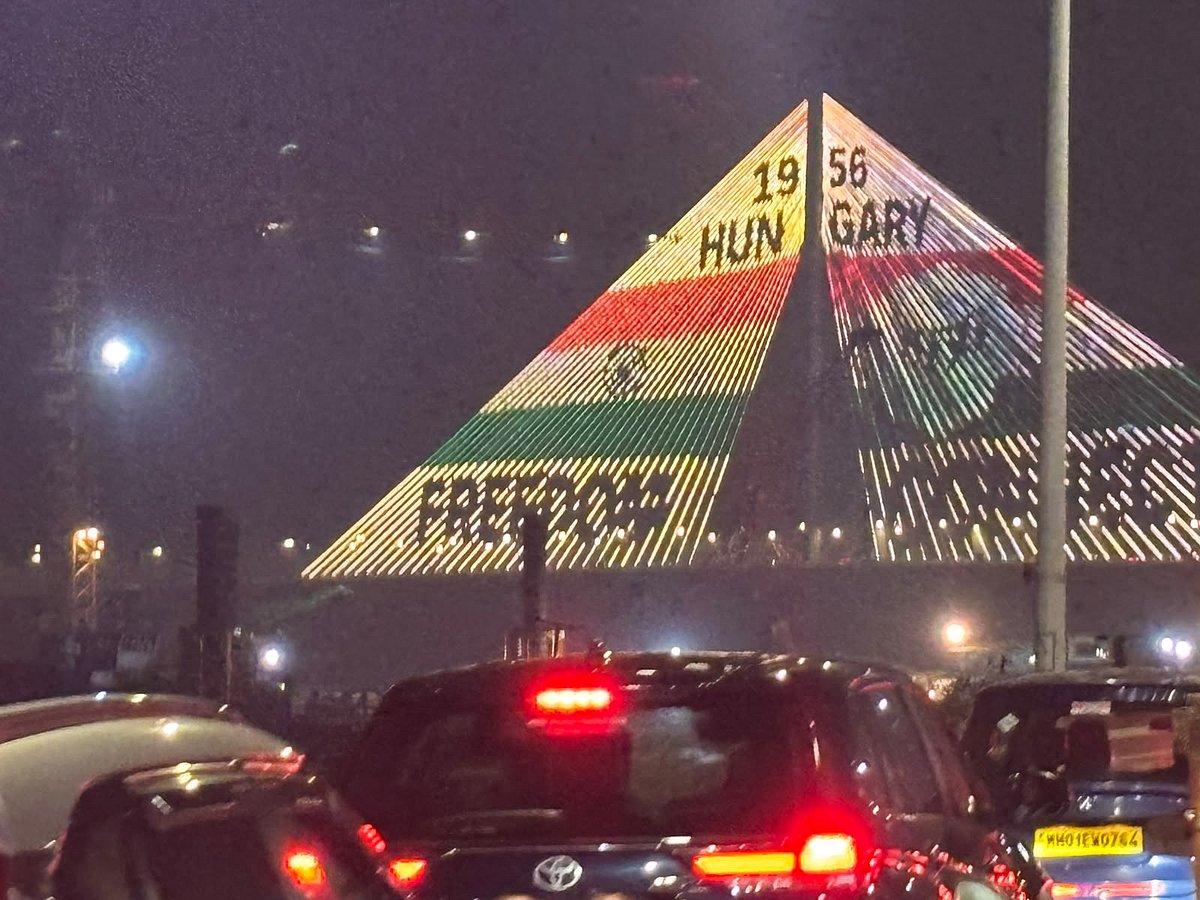 The Bandra-Worli Sea Link was also illuminated to honour the 1956 Hungarian Revolution.