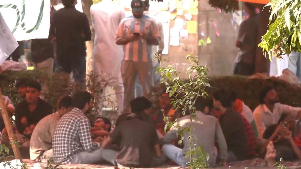Jamia Millia Islamia Registrar Blames Congress, AIMIM Leaders For Campus Disruption Amid Students' Protest