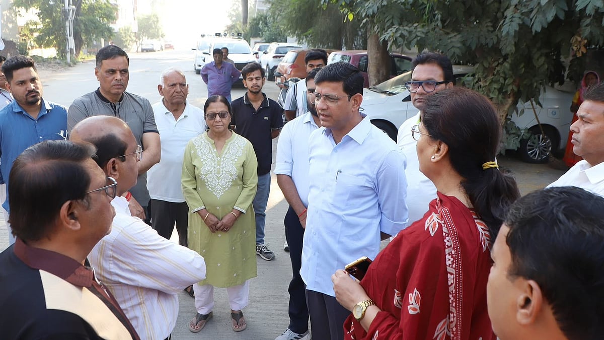 Indore Mayor Pushyamitra Bhargav Sets 30-Day Deadline For Manish Puri Road Construction, Warns Officials Of Action Over Delays