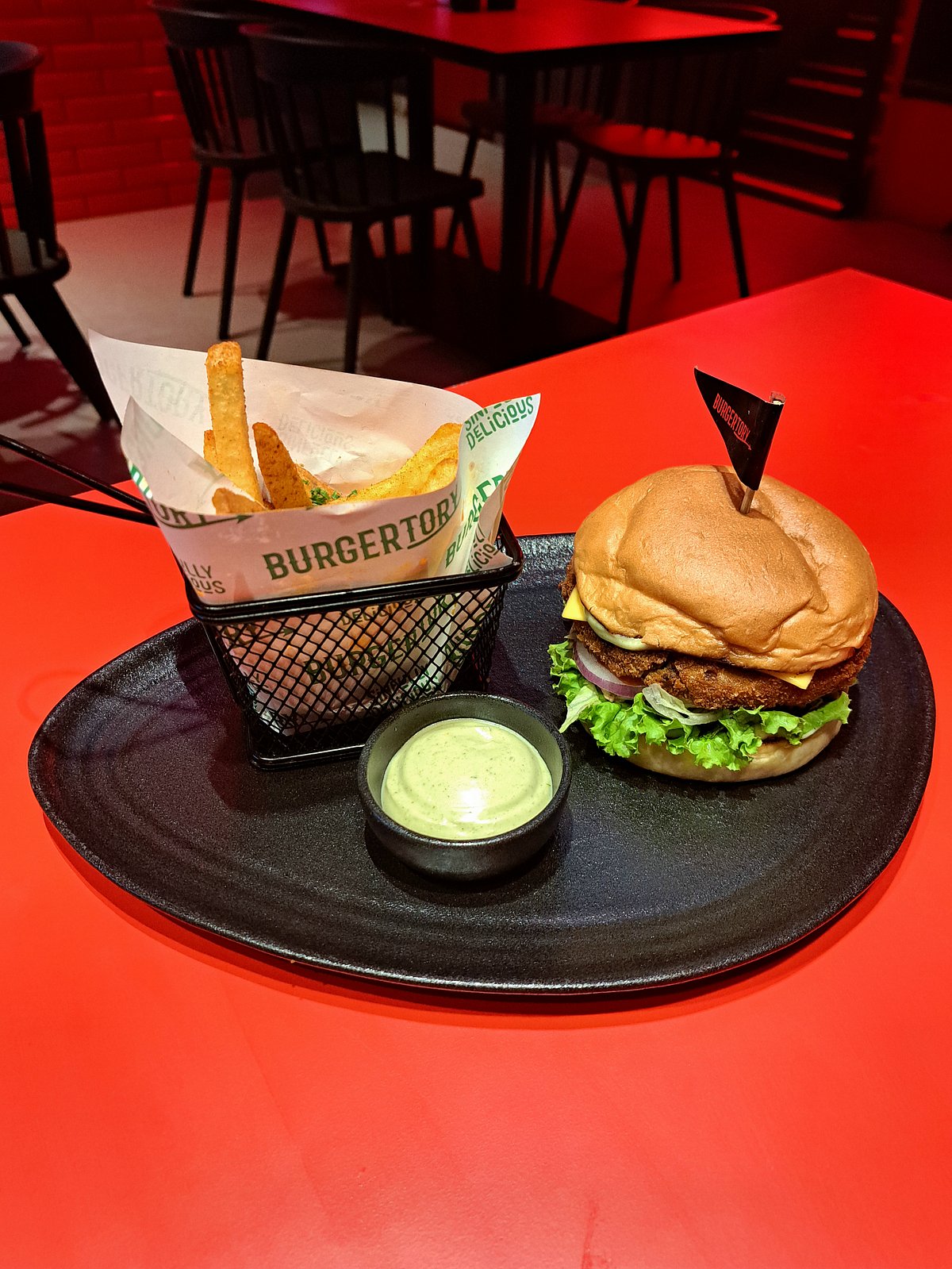 Paneer Thecha Burger 