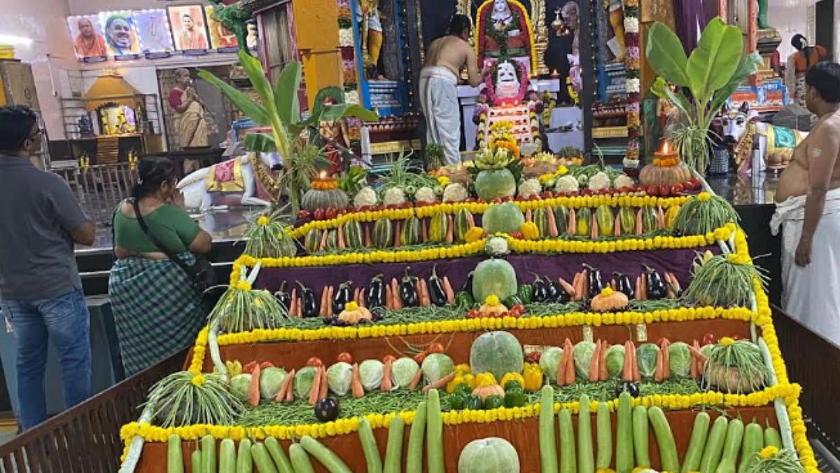 Matunga's Sankara Mattham Celebrates Annual Anna Abhisheekam Ritual