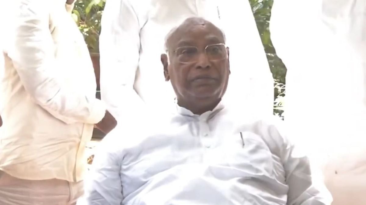Mallikarjun Kharge Lists 3 INDIA Bloc Demands, Calls For SIR Halt And Paper Ballots