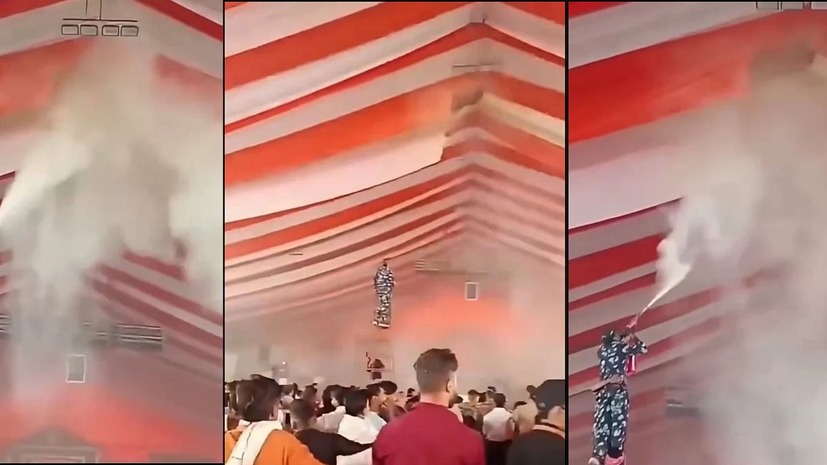 Massive Fire Breaks Out At Shri Ram Katha Pandal In Shivpuri Ahead Of Dhirendra Shastri's Event; Brought Under Control In 15 Minutes | VIDEO