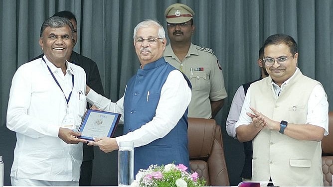 Should Press Education Should Go Beyond Earning Money, Contribute To Society: Tamil ...