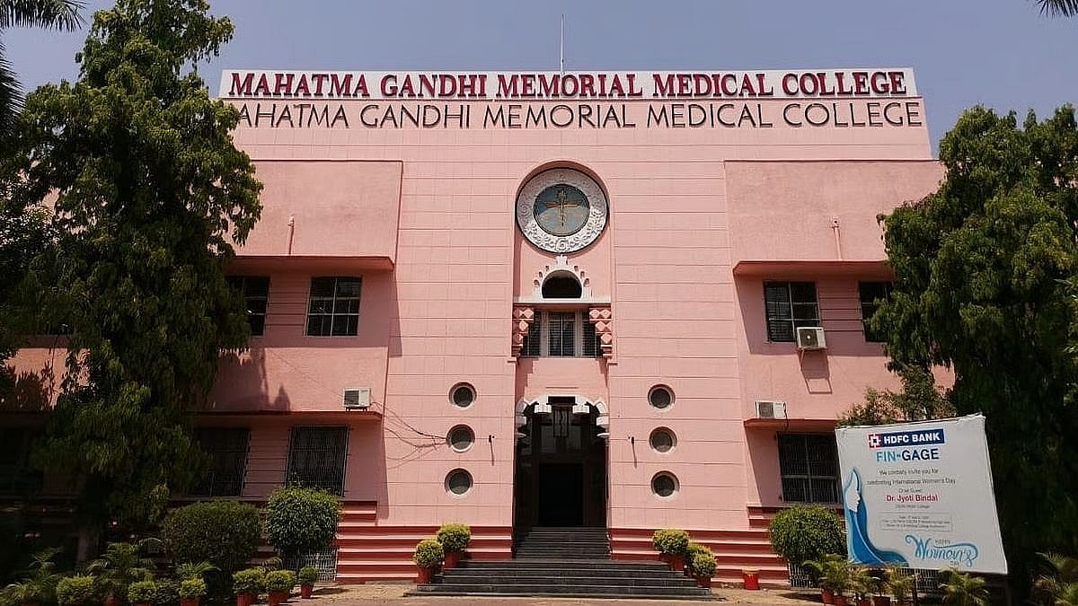 Indore MGM Medical College Residents Accuse Neurosurgery HOD Of Calling Them 'Donkeys' And 'Stupid' Before Patients, Allege Exam Threats