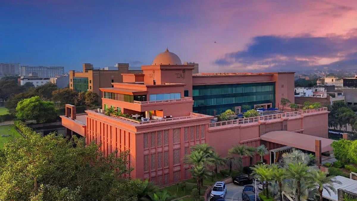 Taj Agra Guest Blacklisted For Life After Slapping Waiter Over Miscommunication