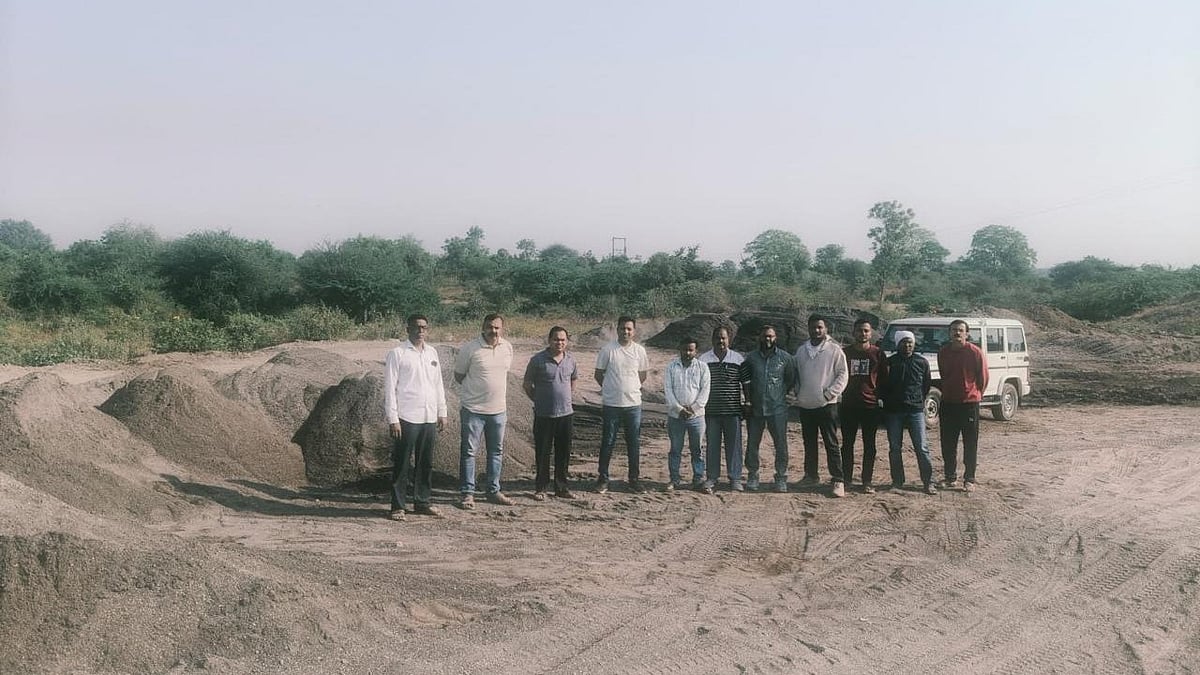 Jalgaon: Six Cases Filed, Four Vehicles Seized In ₹64 Lakh Illegal Sand Transport Crackdown