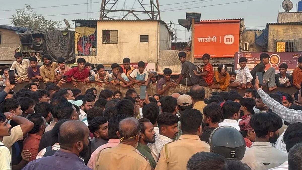 Navi Mumbai Tragedy: 50-Year-Old Woman Killed After Being Hit By BMC Garbage Vehicle At Turbhe Junction; Residents Demand Pedestrian Bridge