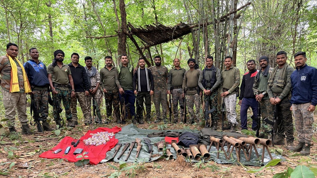 Gadchiroli Police Destroy Maoist Arms Cache Near Maharashtra–Chhattisgarh Border, Recover 100 Crude Bombs | VIDEO