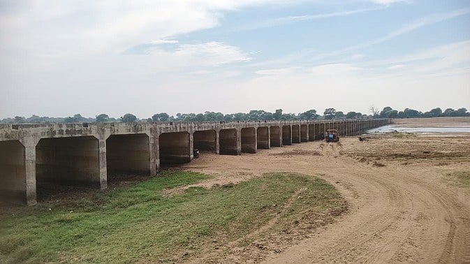 ₹9 Crore Bridge Remains Without Approach Roads 3 Years After Completion In MP's Narmadapuram