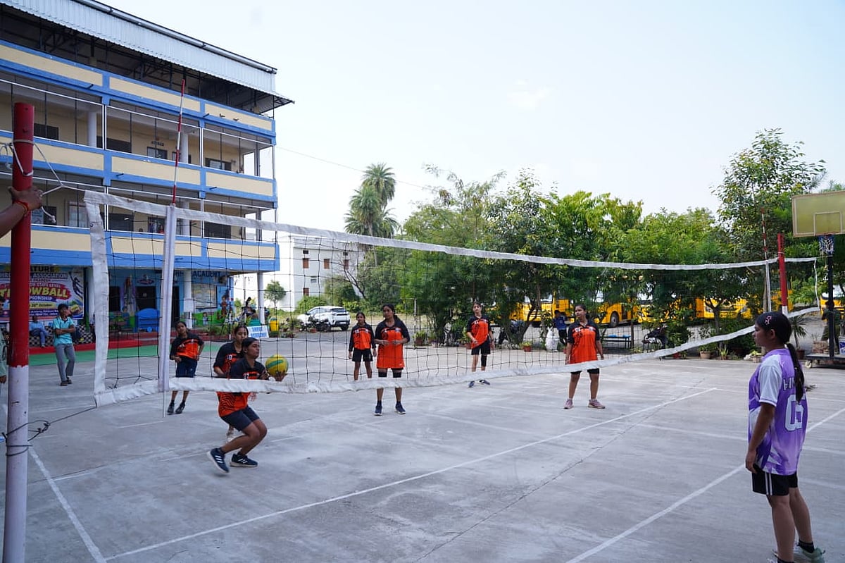 Guna double: Young throwball stars turned Mhow into their winning arena as Guna completed a memorable sweep of the State sub-junior crowns.