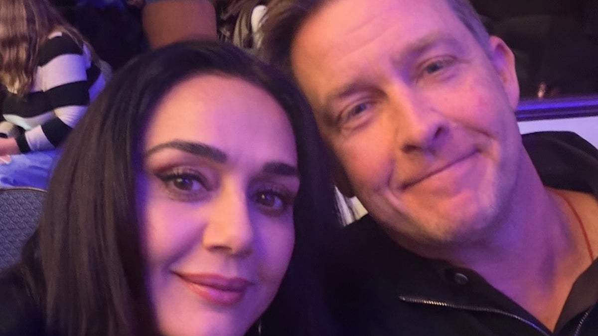 'Playing Hide And Seek In A Cloudy Sky': Preity Zinta Keeps Karwa Chauth Fast For Husband Gene Goodenough; Questions If Moon Has Disappeared 