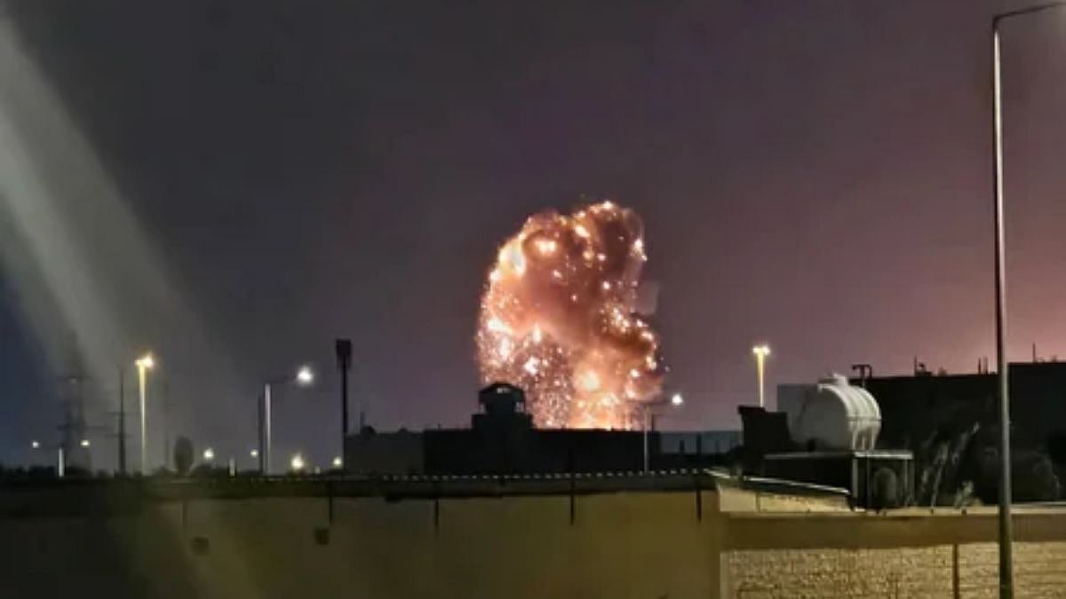 Yemen's Houthis Claim 6 Missile, Drone Attacks On Saudi Oil Facilities, Airports
