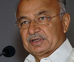 Shinde appears to equate protesters with Maoists