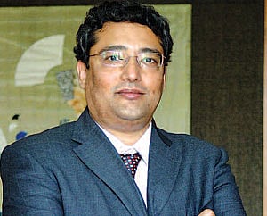 DR SURESH SURANA
