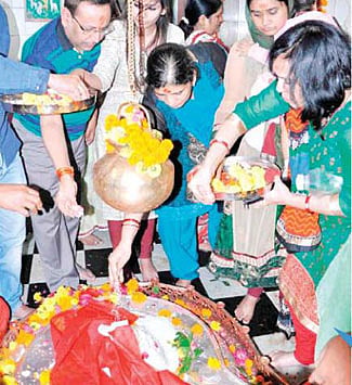 Devotees throng Mangalnath on Bhaum Pradosh
