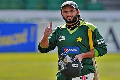 Shahid Afridi becomes first Pakistan Super League pick