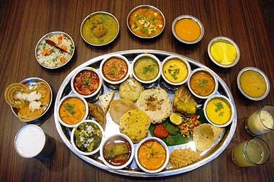 7 must visit Gujarati – Rajasthani Thali Restaurants