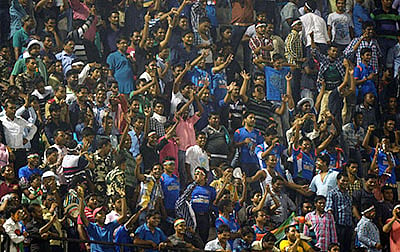 Commentator Gavaskar  can’t decide on venue: OCA