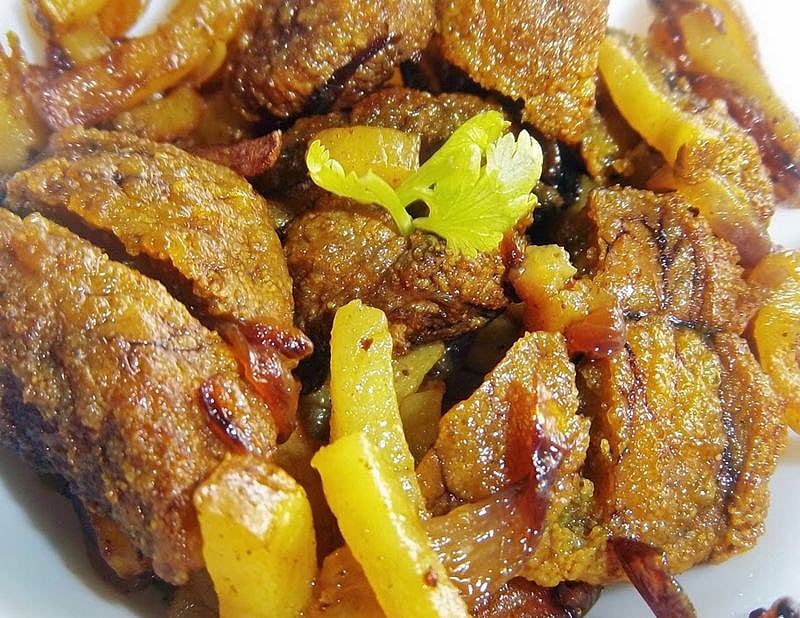 Dim Bhaja<br />Picture credits: sutapasindiancuisine.blogspot.com