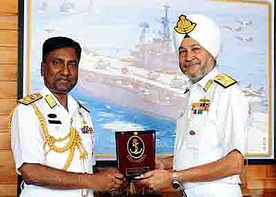 Bangladesh Navy chief visits Mumbai naval headquarters