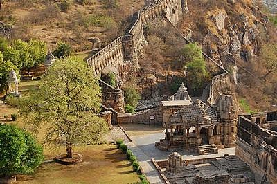 Capture the colossal Chittorgarh
