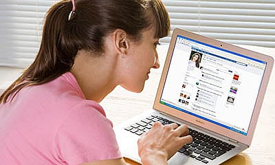 Lack of sleep can turn you into Facebook addict