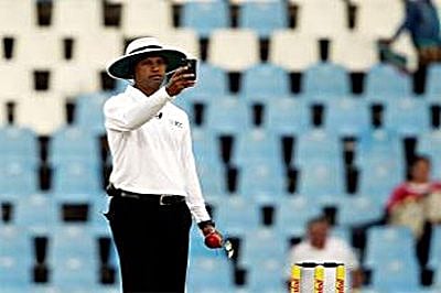 ICC to give protective helmets to umpires at World T20