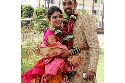 Dhawal Kulkarni ties the nuptial knot