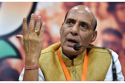 Rajnath reviews situation in Kashmir, speaks to Mehbooba