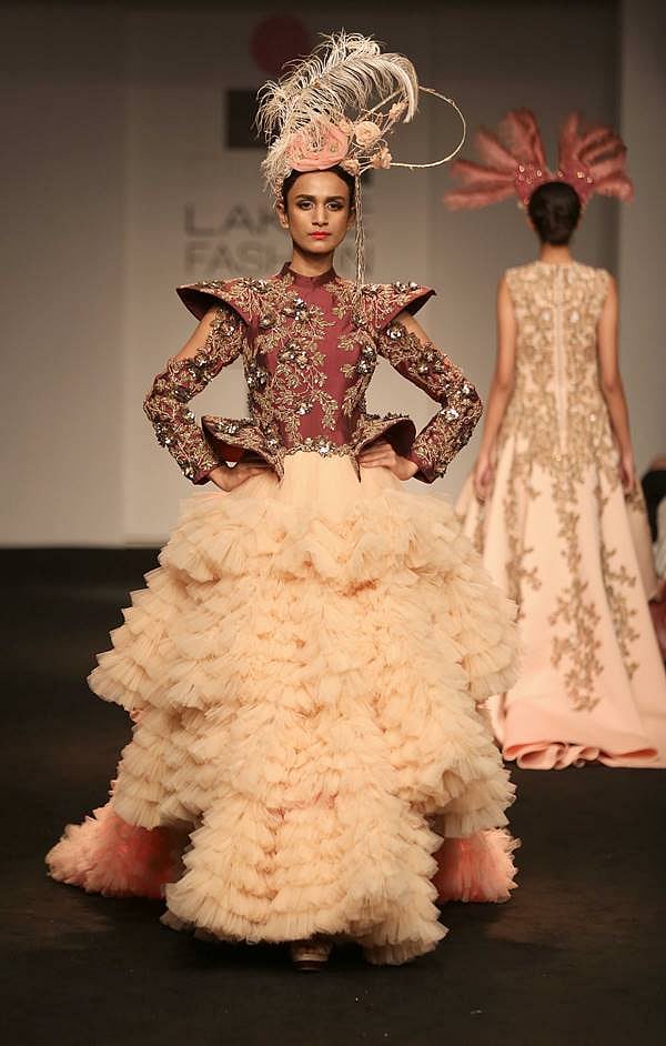 Model walks for Lalit Dalmia at LFW SR 2016