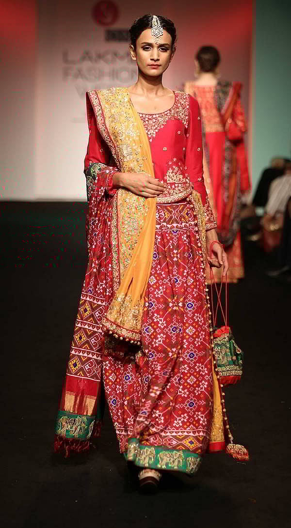 Model walks for Saroj Jalan at LFW SR 2016