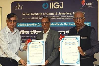 Skilling India in Gems & Jewellery: IIGJ signs MoU with Welingkar