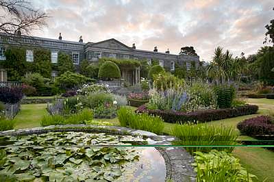 Get mesmerized with the picturesque and idealistic Ireland