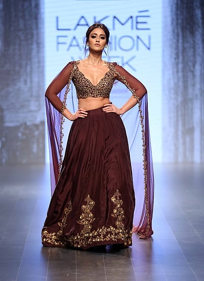 Ileana D’Cruz walks for Ridhi Mehra at LFW WF 2016