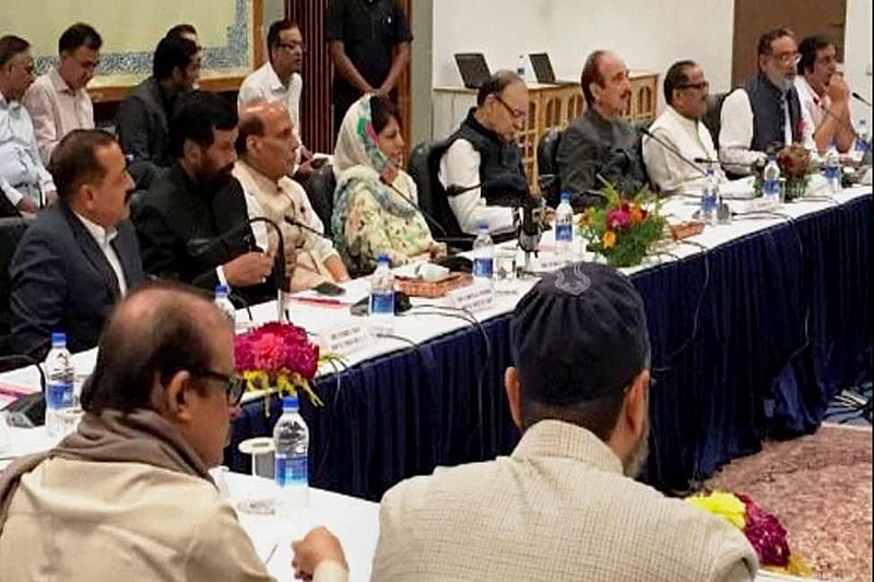Rajnath Singh, all-party delegation arrive in Jammu