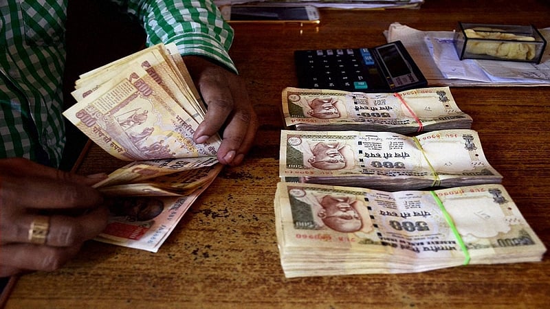 The government gets richer, while people become poorer