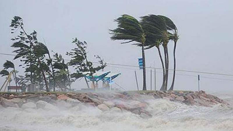Cyclone Titli to hit Odisha coast at 5.30 am tomorrow; schools, colleges to remain shut