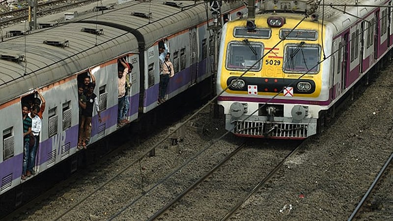 Now Indian Railways plan to go cashless for ticket booking, renew passes