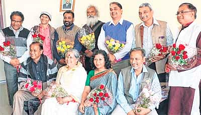 Indore: Thousands of school children turn up for The Free Press Journal painting contest